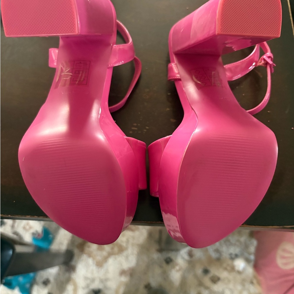 AlDO Sandals - Picture 3 of 3